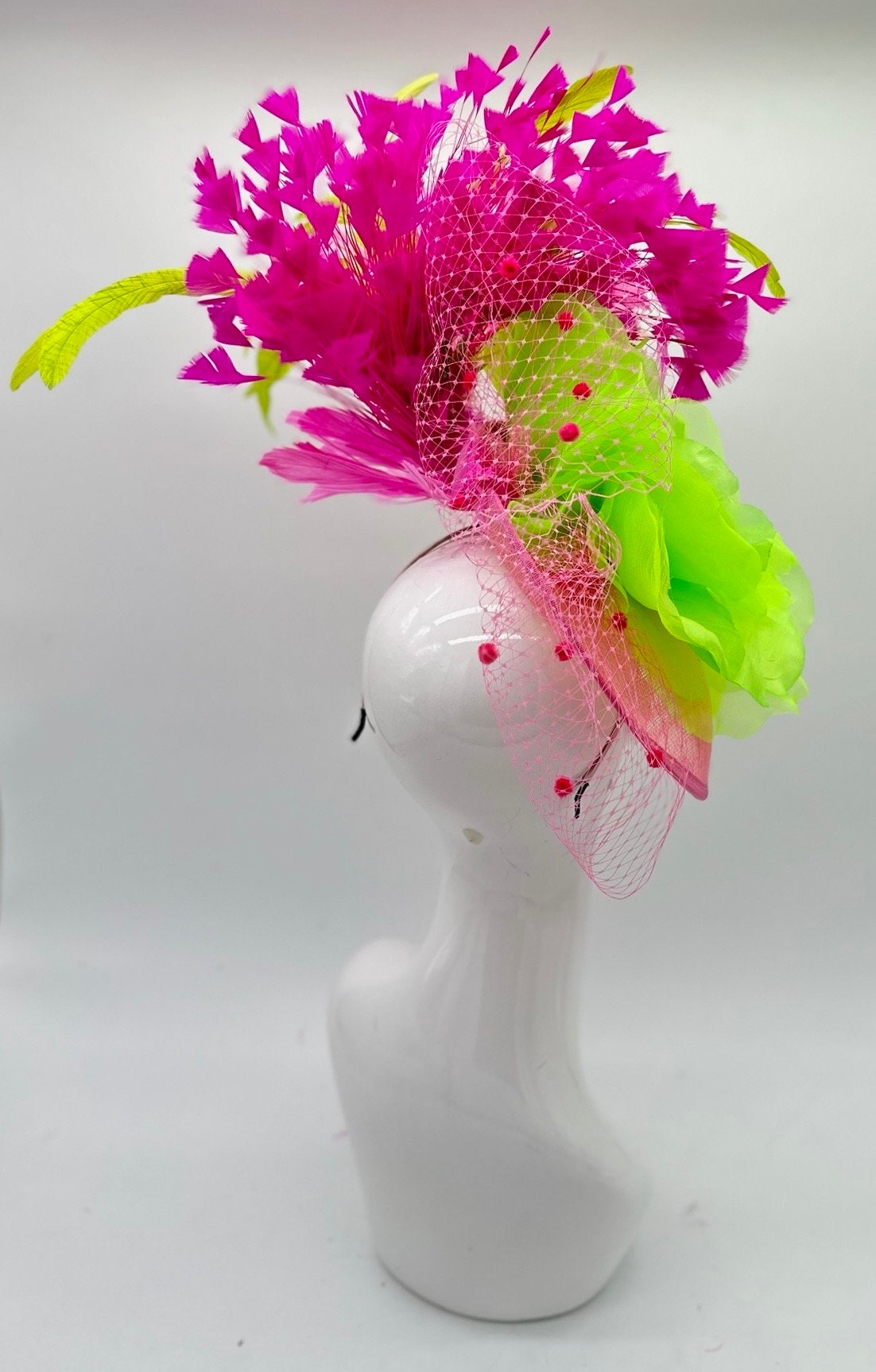 Lime Green and Pink Derby Fascinator, Kentucky Derby Hat Alternative, Kentucky derby hat (GOLD LINE)
