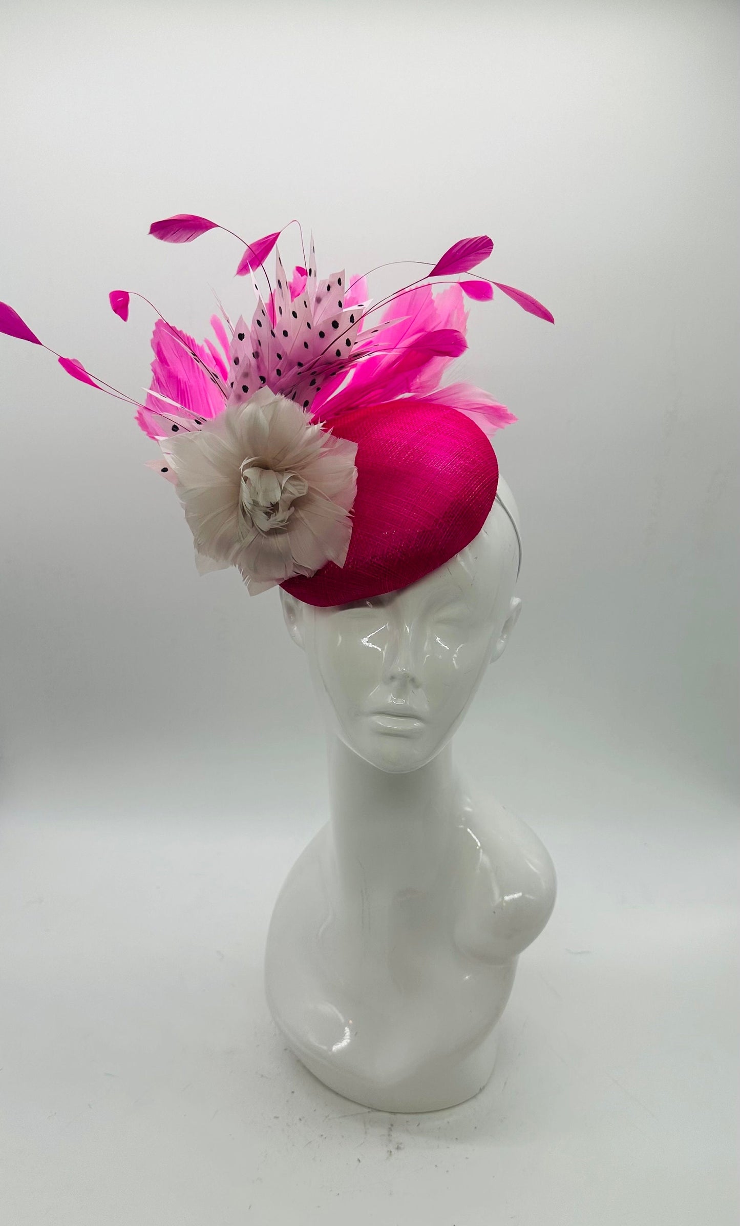 Pink and White Derby Fascinator, Kentucky Derby Hat Alternative, Kentucky derby hat, (GOLD LINE)