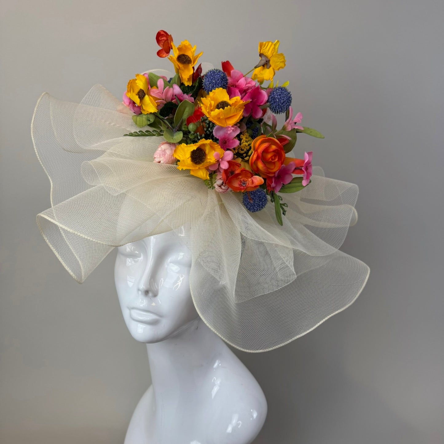 Floral and Cream Derby Fascinator, Kentucky Derby Hat Alternative, Kentucky derby hat (GOLD LINE)