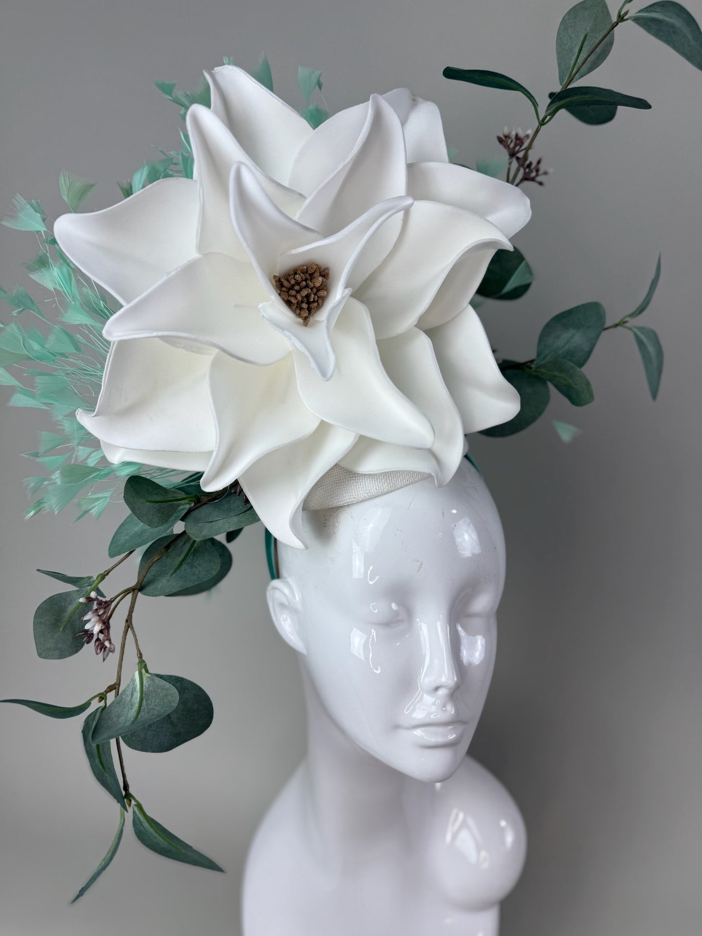 White and Green Derby Fascinator, Kentucky Derby Hat Alternative, Kentucky derby hat (GOLD LINE)