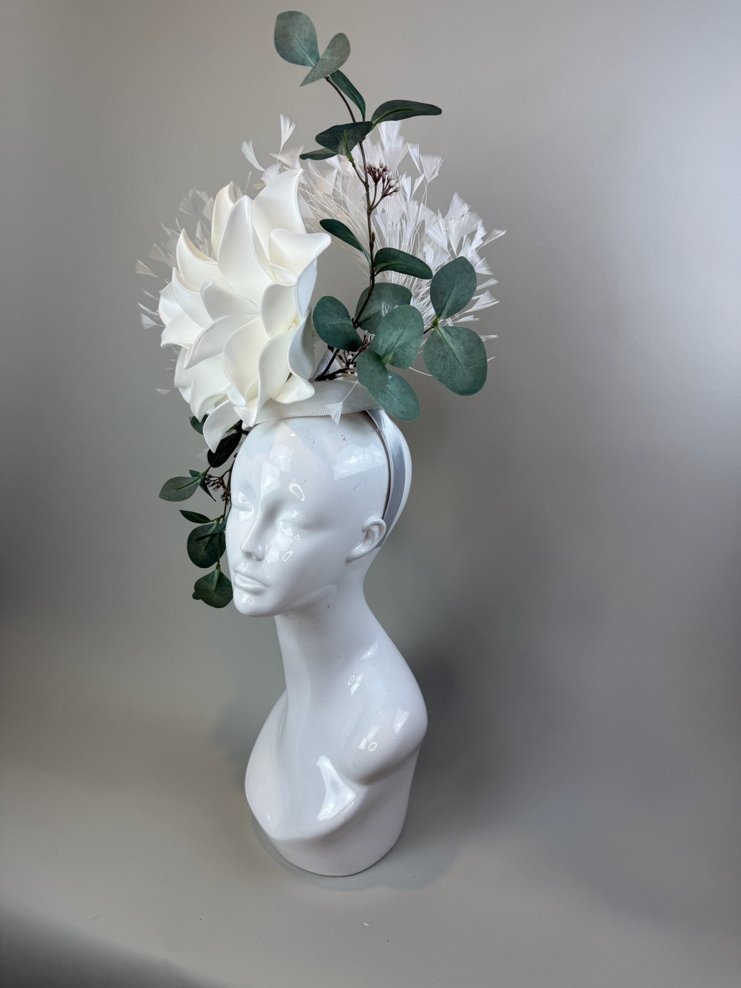 White and Green Derby Fascinator, Kentucky Derby Hat Alternative, Kentucky derby hat (GOLD LINE)