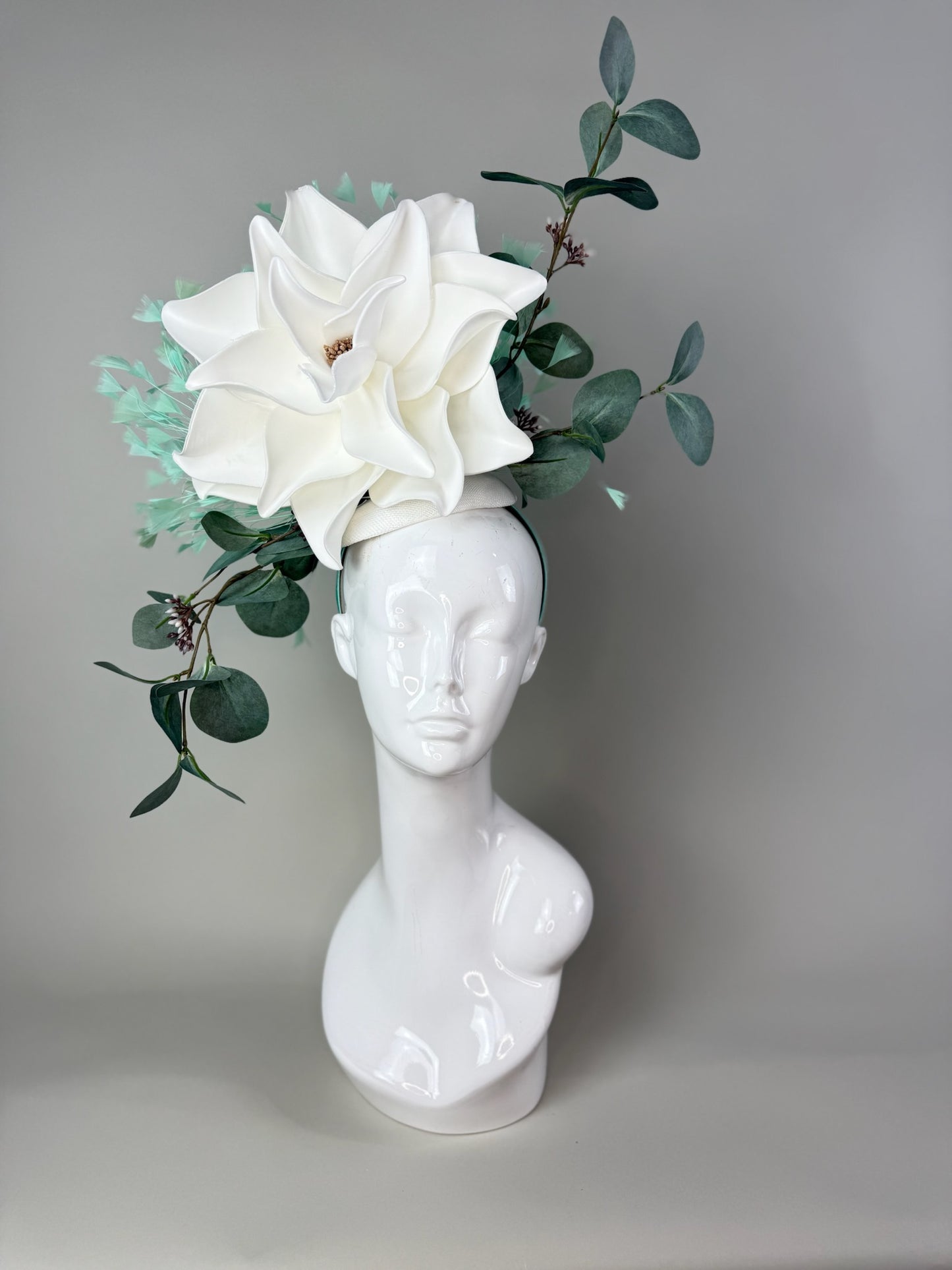 White and Green Derby Fascinator, Kentucky Derby Hat Alternative, Kentucky derby hat (GOLD LINE)