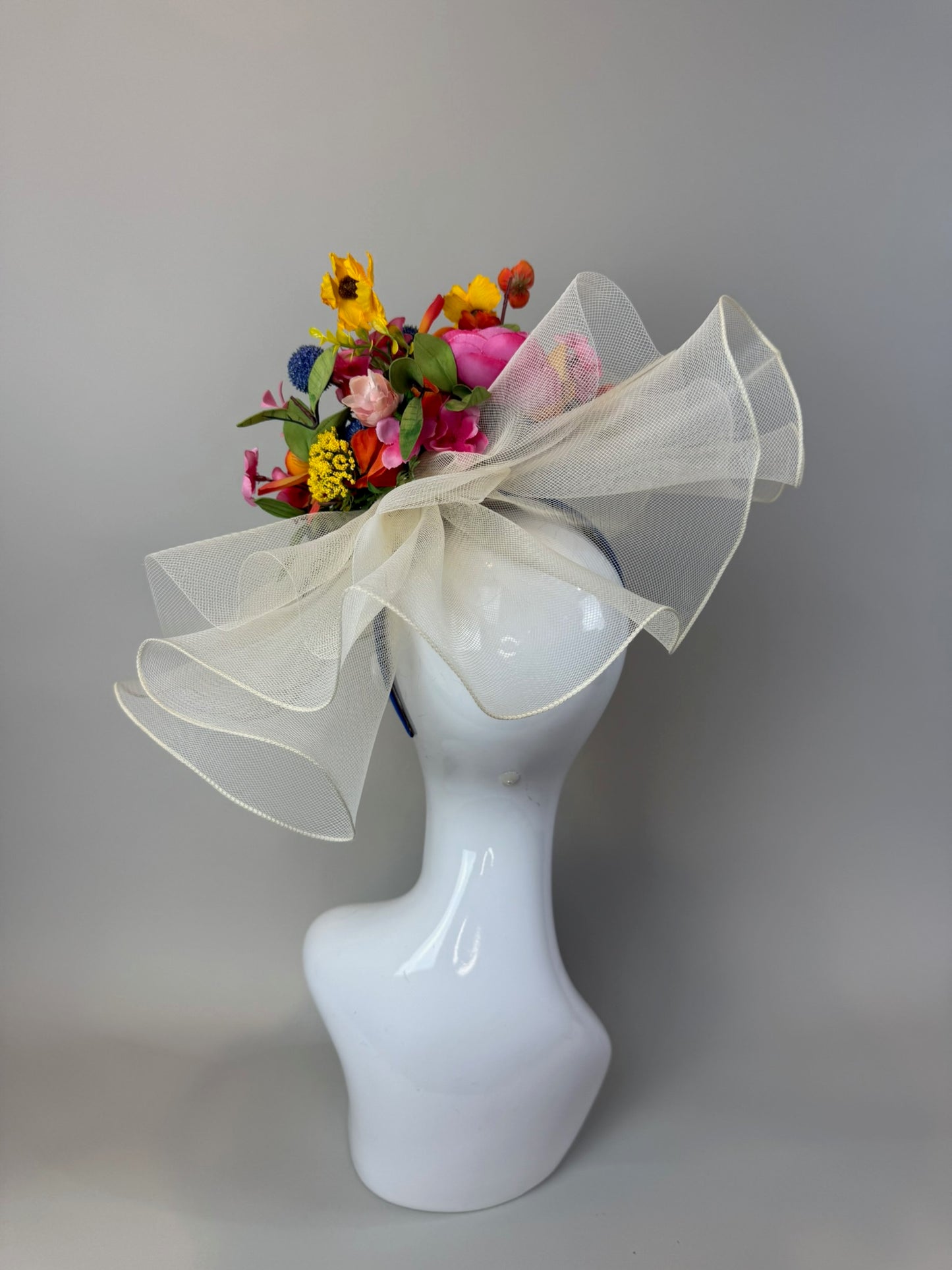 Floral and Cream Derby Fascinator, Kentucky Derby Hat Alternative, Kentucky derby hat (GOLD LINE)