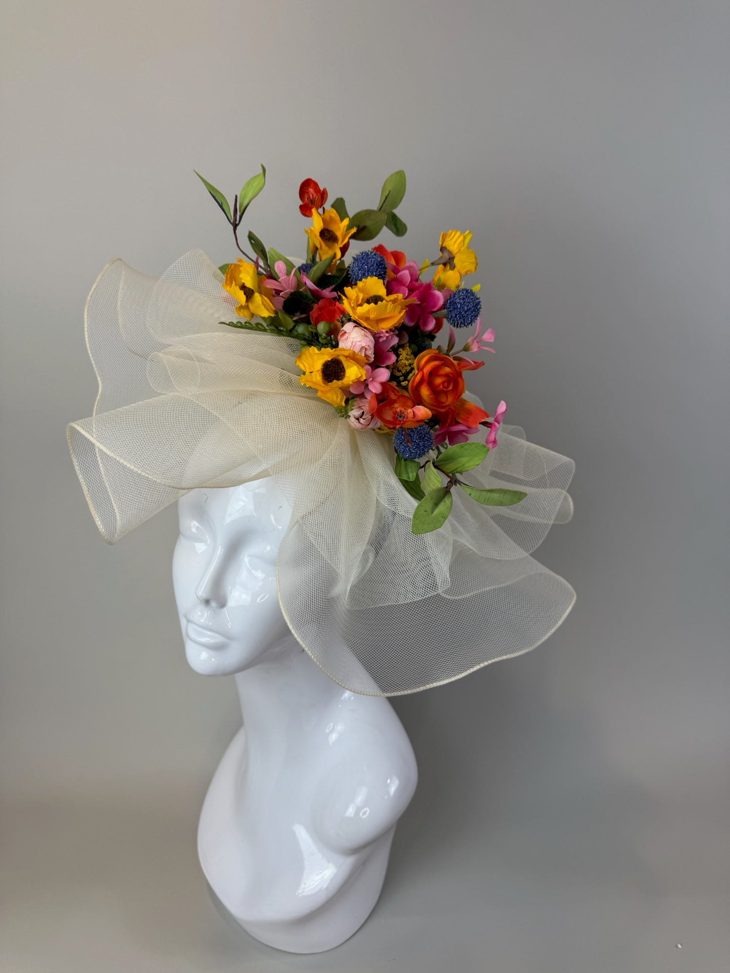 Floral and Cream Derby Fascinator, Kentucky Derby Hat Alternative, Kentucky derby hat (GOLD LINE)