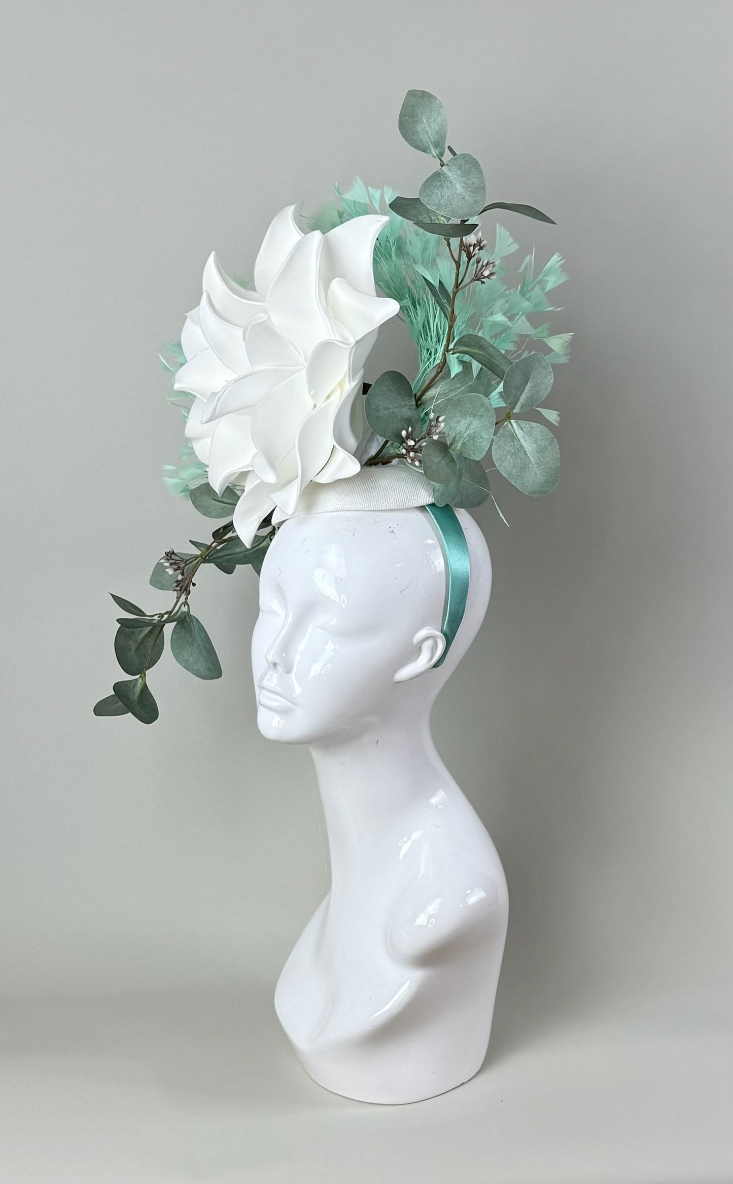 White and Green Derby Fascinator, Kentucky Derby Hat Alternative, Kentucky derby hat (GOLD LINE)