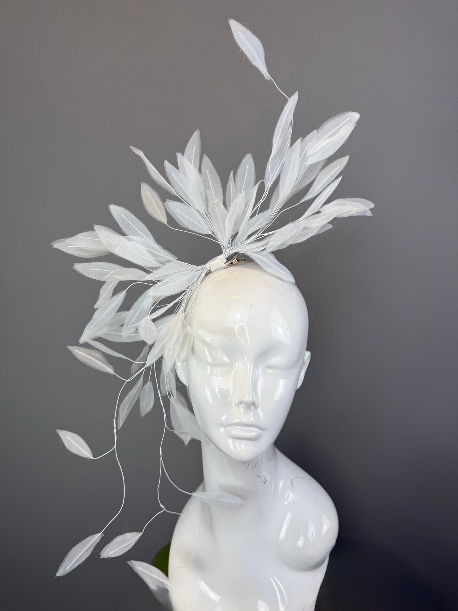 Kentucky Derby Feather Fascinator Hat for Women with white wiry feathers