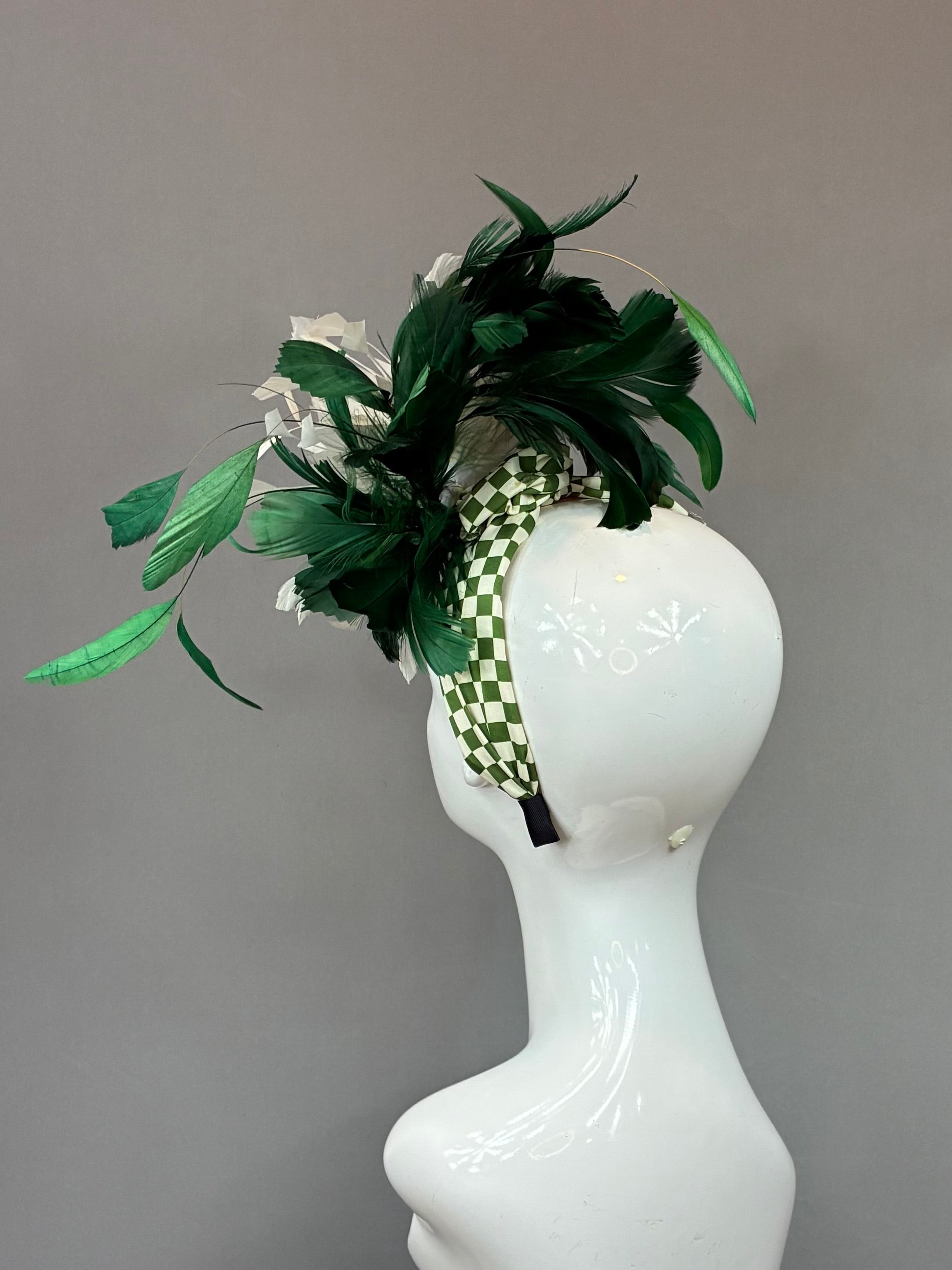 Kentucky Derby Fascinator Hat | Green and white feathered Headband Hat | Derbyologie