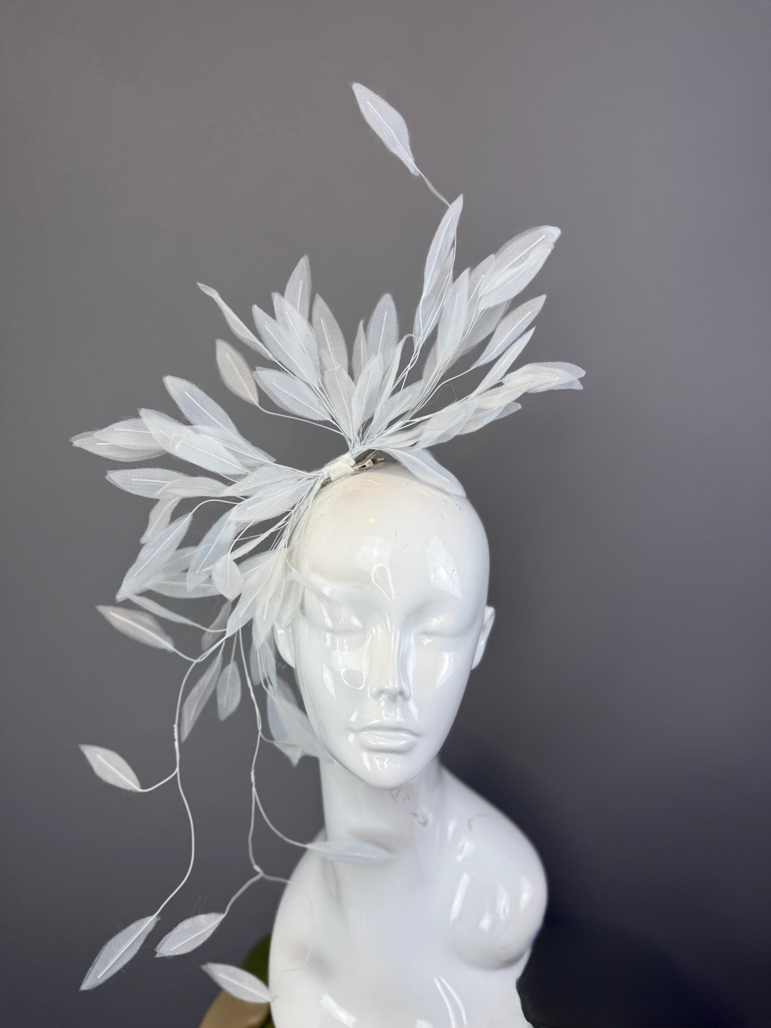 Kentucky Derby Feather Fascinator Hat for Women with white wiry feathers