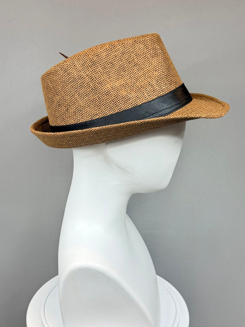 Kentucky Derby Men’s Hat | Brown Straw Fedora, Green Feather Hat| Derbyologie