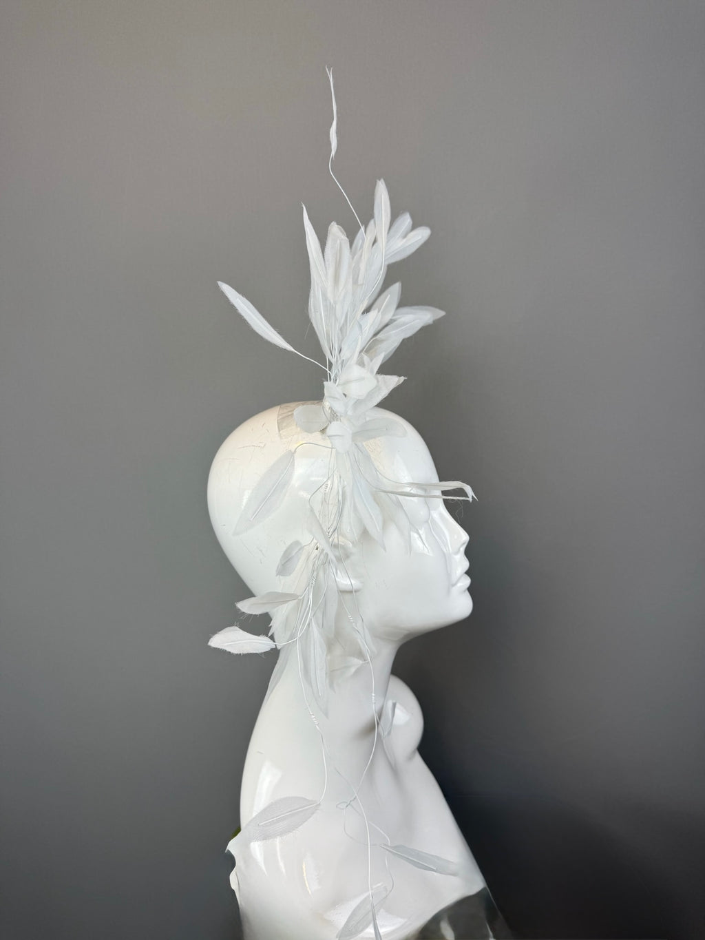 Kentucky Derby Feather Fascinator Hat for Women with white wiry feathers