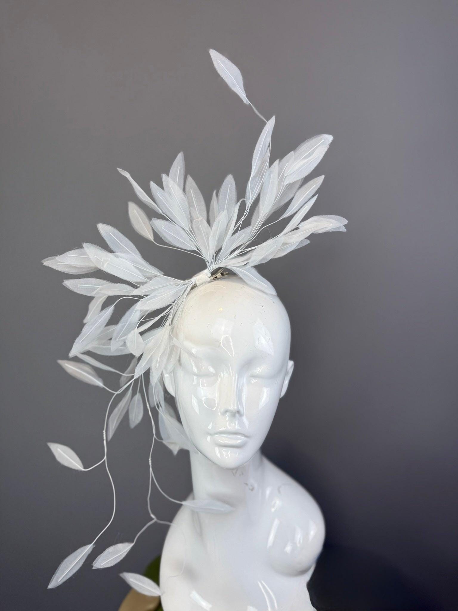 Kentucky Derby Fascinator Hat | White feather Headpiece | Derbyologie