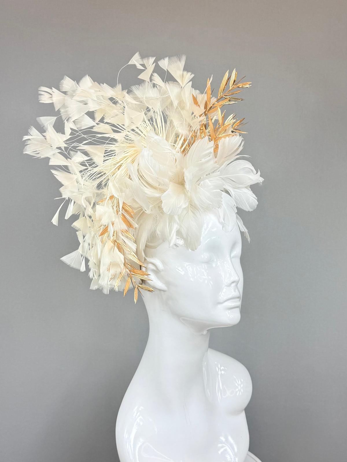 White and Gold Derby Fascinator, Kentucky Derby Hat Alternative, Kentucky derby hat (GOLD LINE)