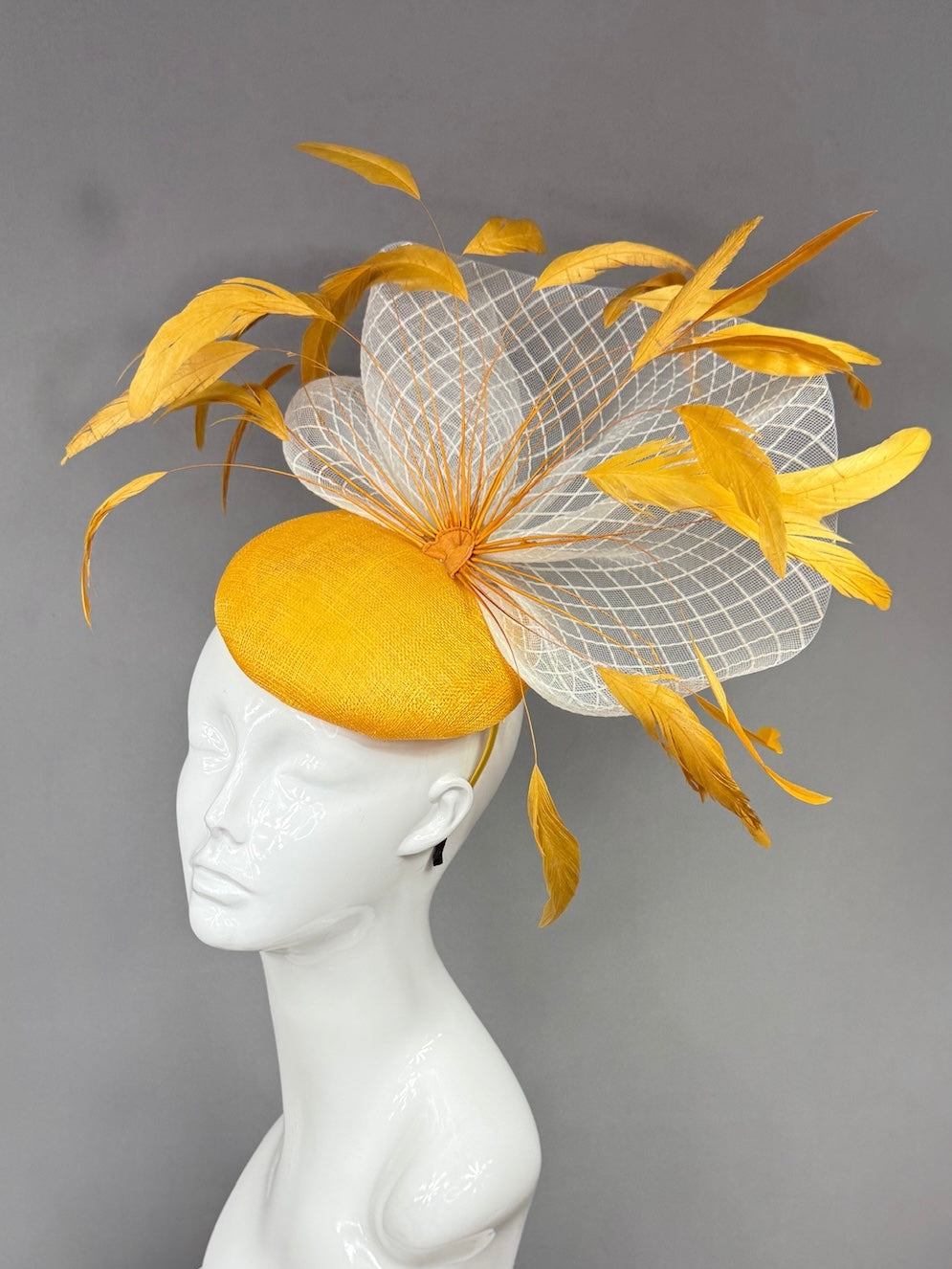 Kentucky Derby Fascinator Hat | Yellow feathers and white mesh Headpiece | Derbyologie