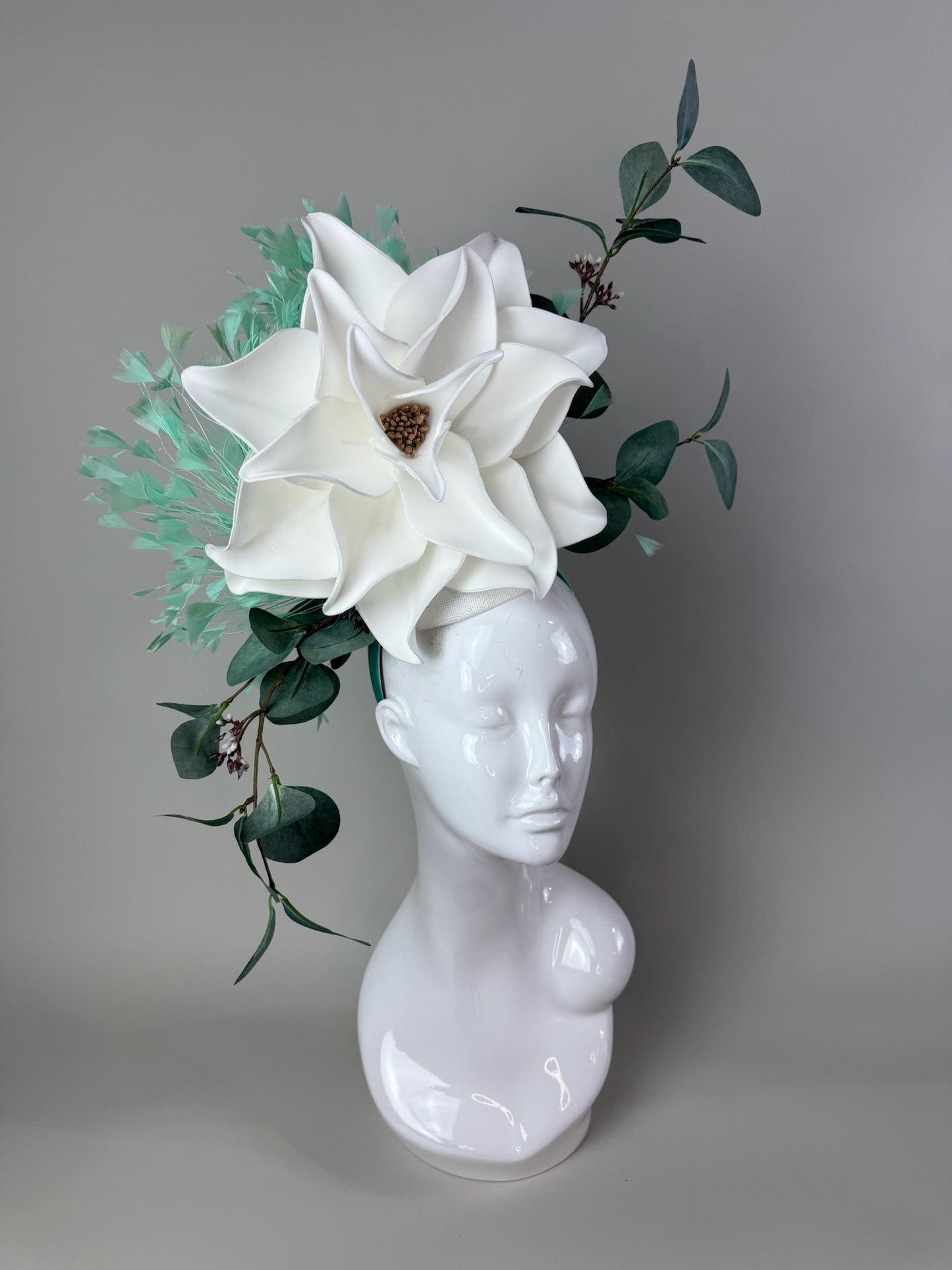 White and Green Derby Fascinator, Kentucky Derby Hat Alternative, Kentucky derby hat (GOLD LINE)