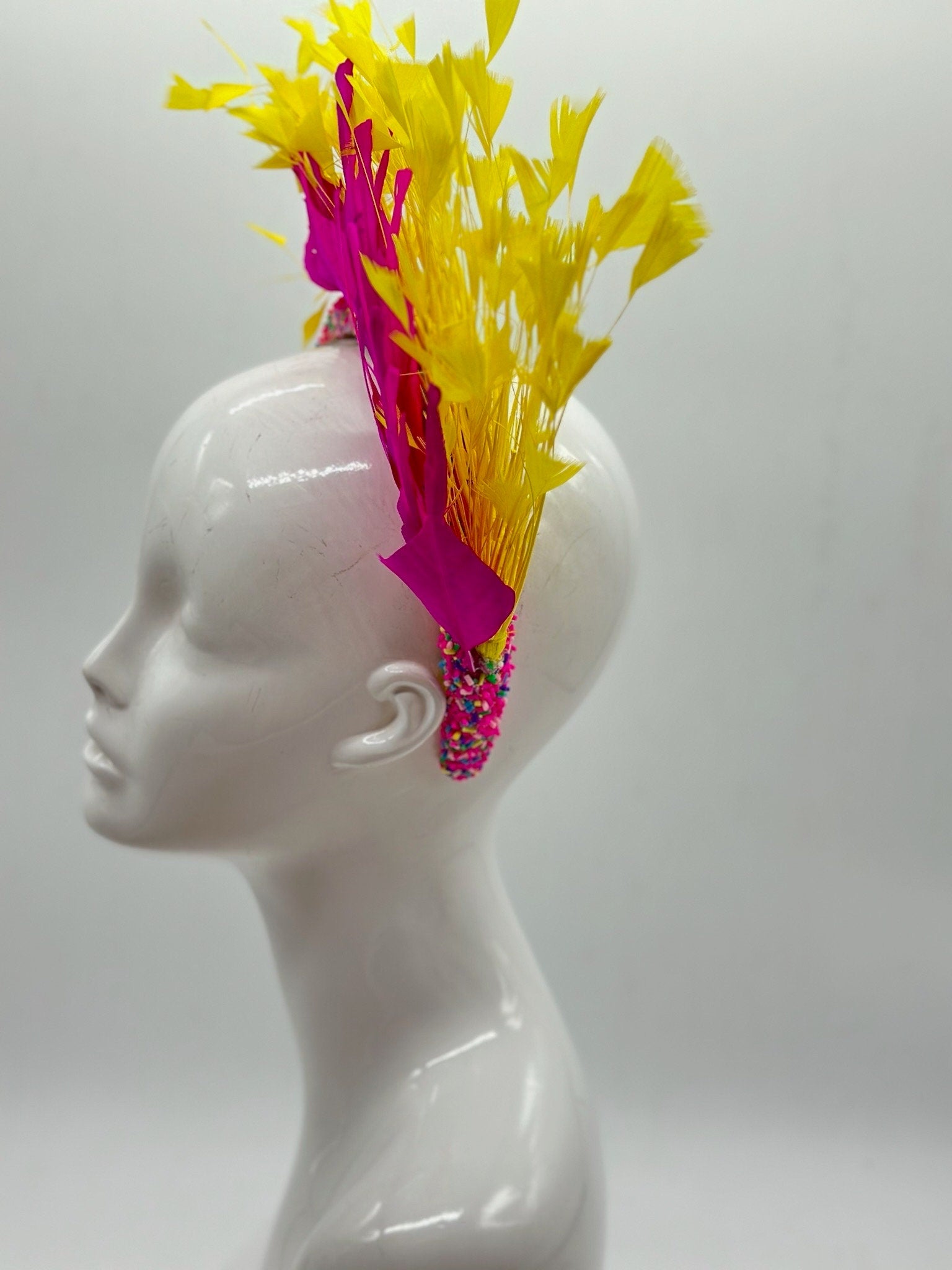 Pink and Yellow Derby Fascinator, Kentucky Derby Hat Alternative, Kentucky derby hat (GOLD LINE)