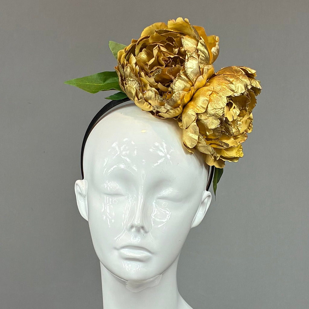 Kentucky Derby Fascinator Hat | Gold flower headpiece | Derbyologie