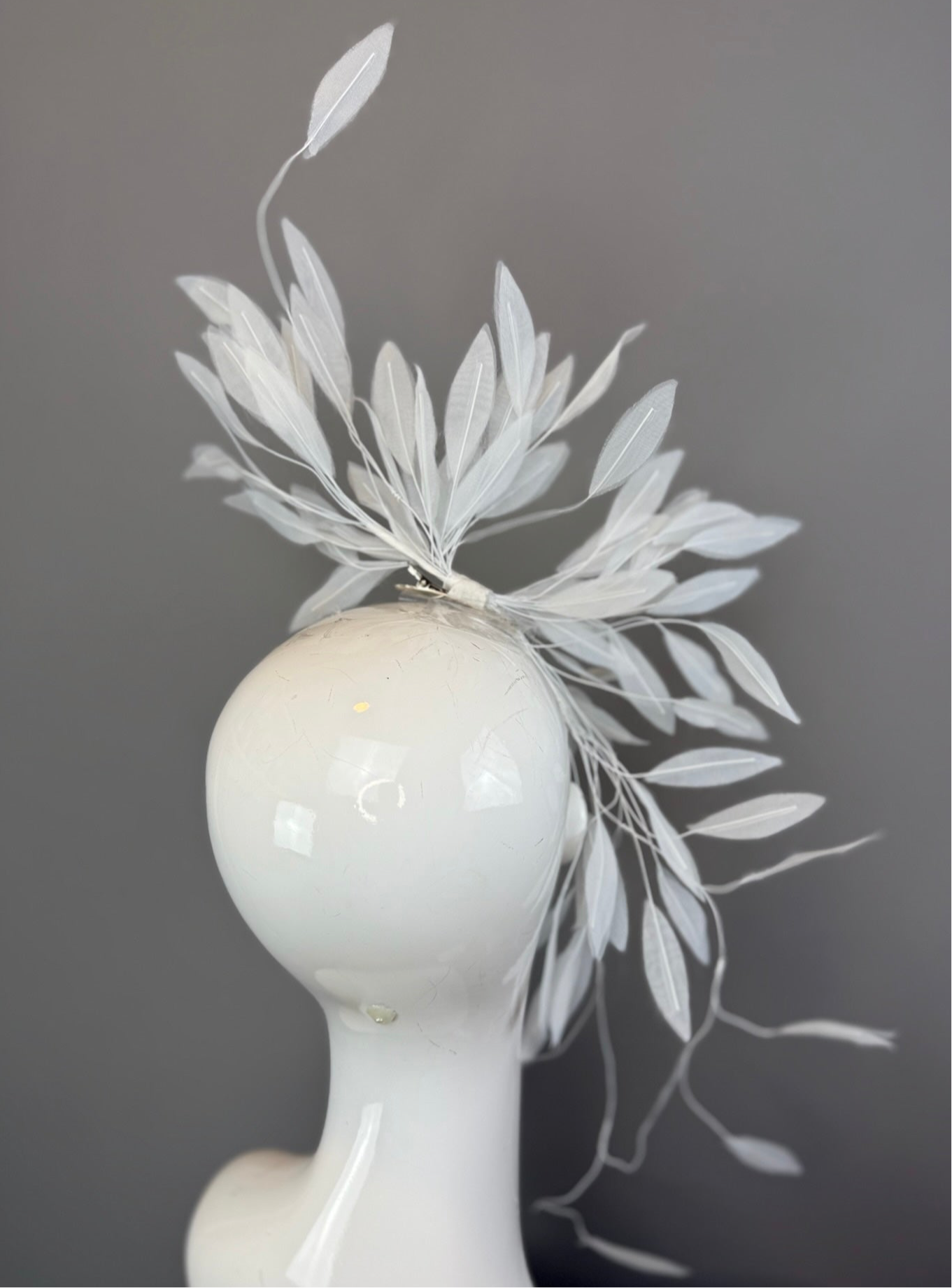 Kentucky Derby Feather Fascinator Hat for Women with white wiry feathers