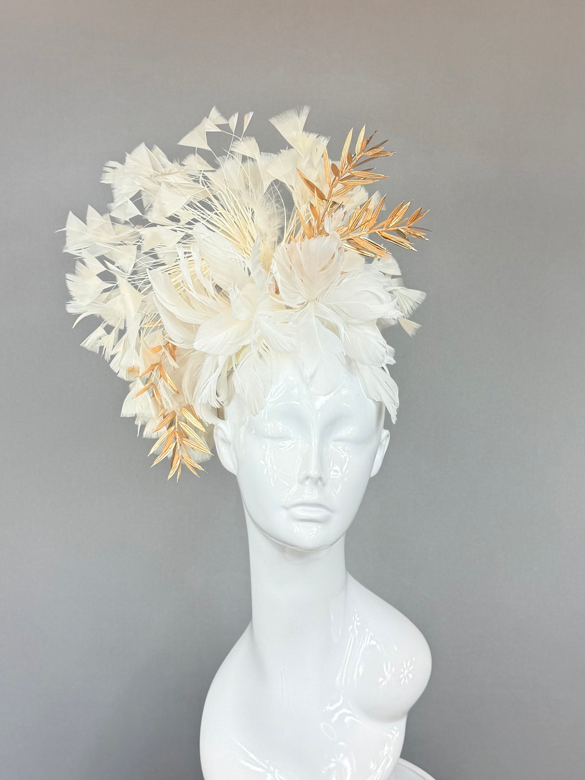 White and Gold Derby Fascinator, Kentucky Derby Hat Alternative, Kentucky derby hat (GOLD LINE)