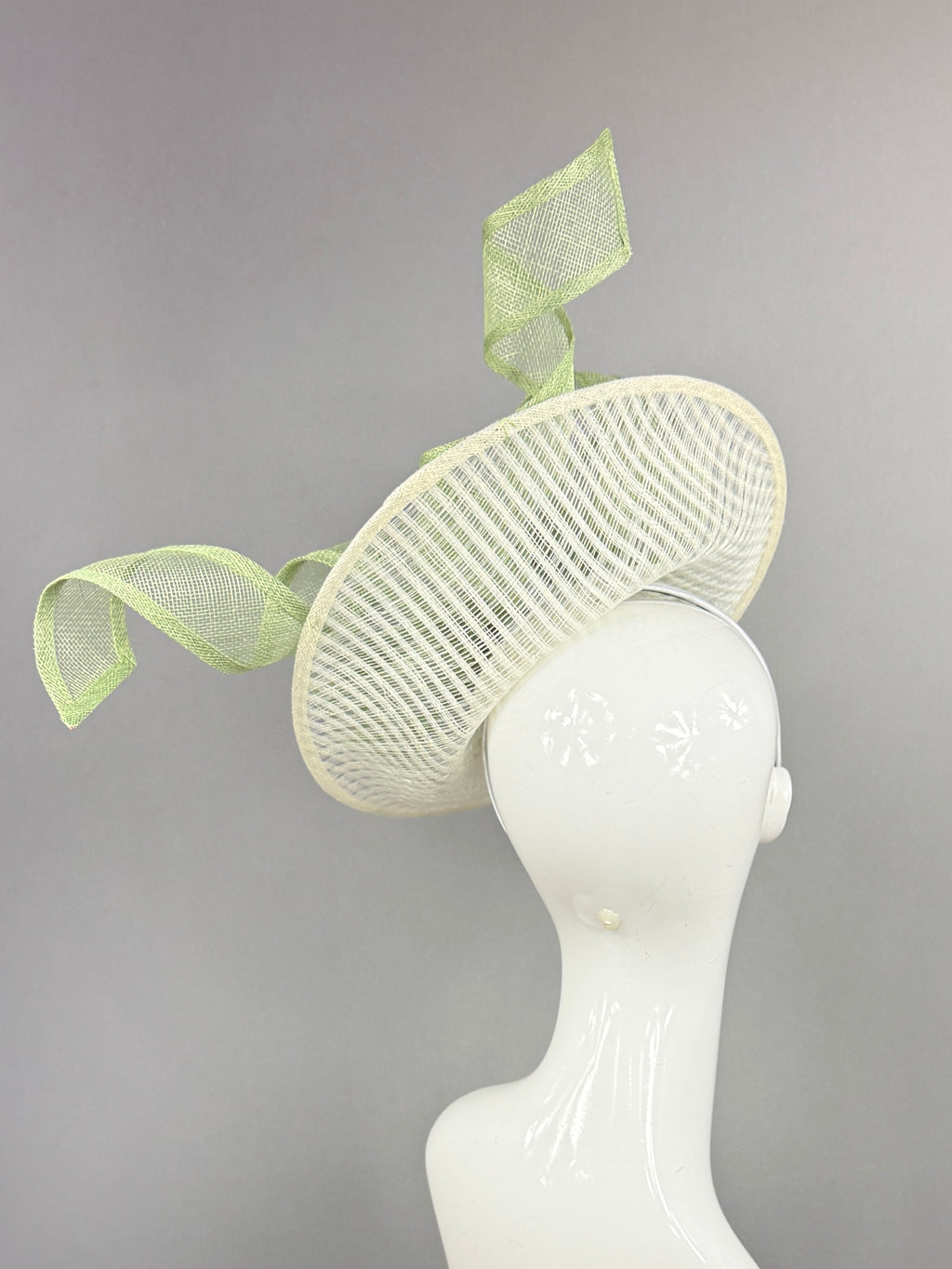 Kentucky Derby Fascinator Hat | Green and white Headpiece | Derbyologie