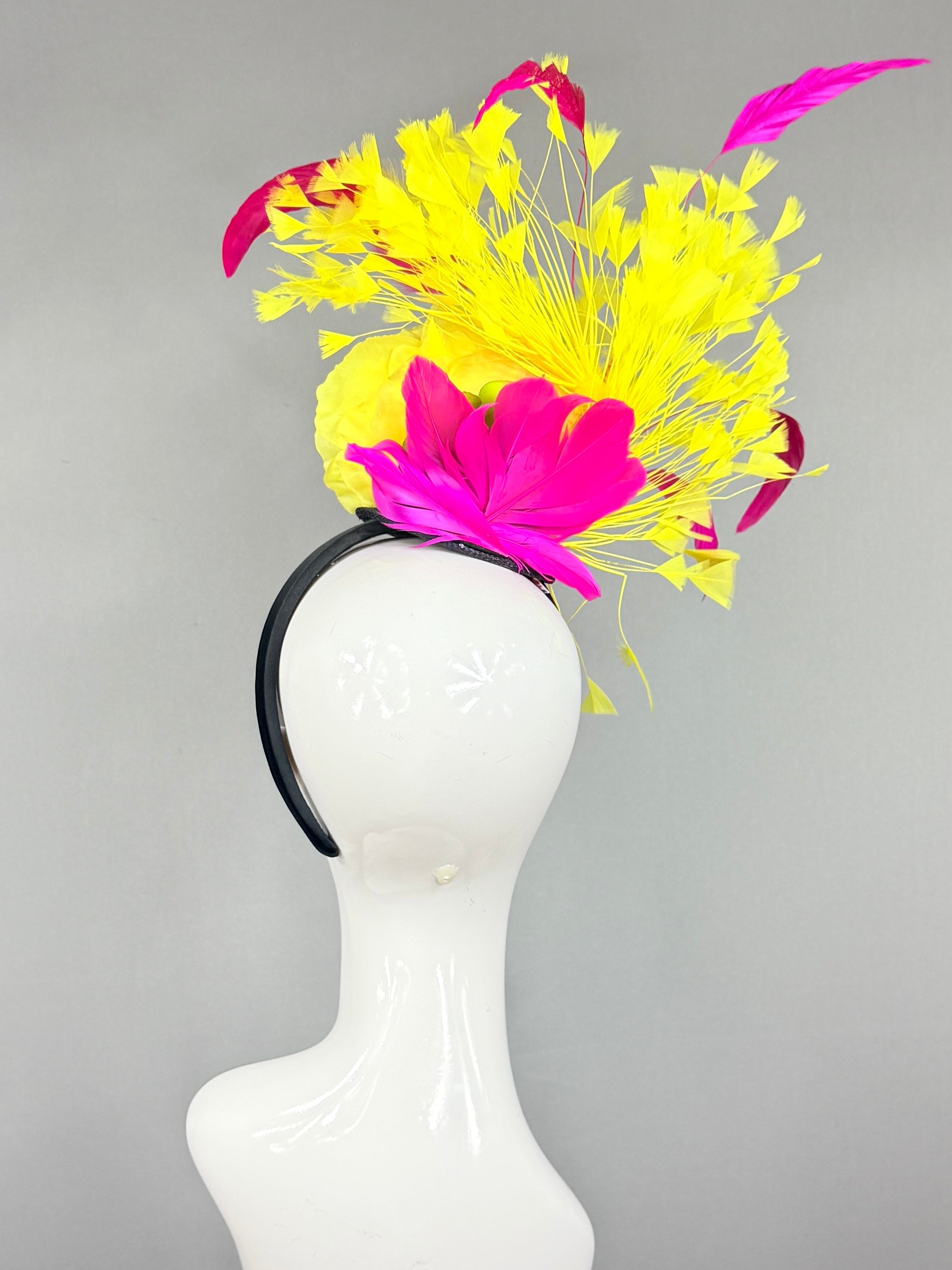 Kentucky Derby Hat | Yellow and pink Kentucky Derby Fascinator, Derby | Derbyologie