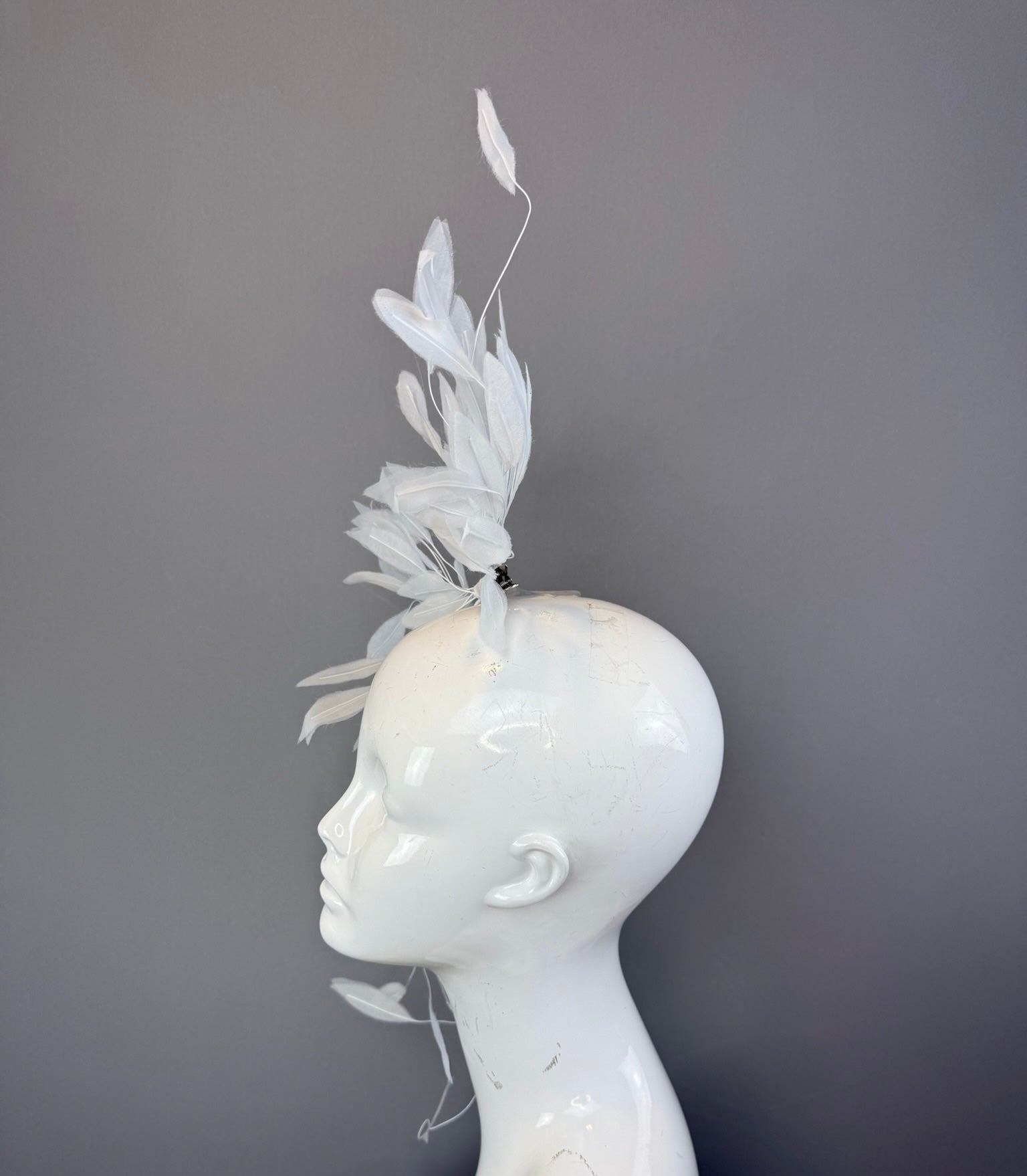 Kentucky Derby Feather Fascinator Hat for Women with white wiry feathers