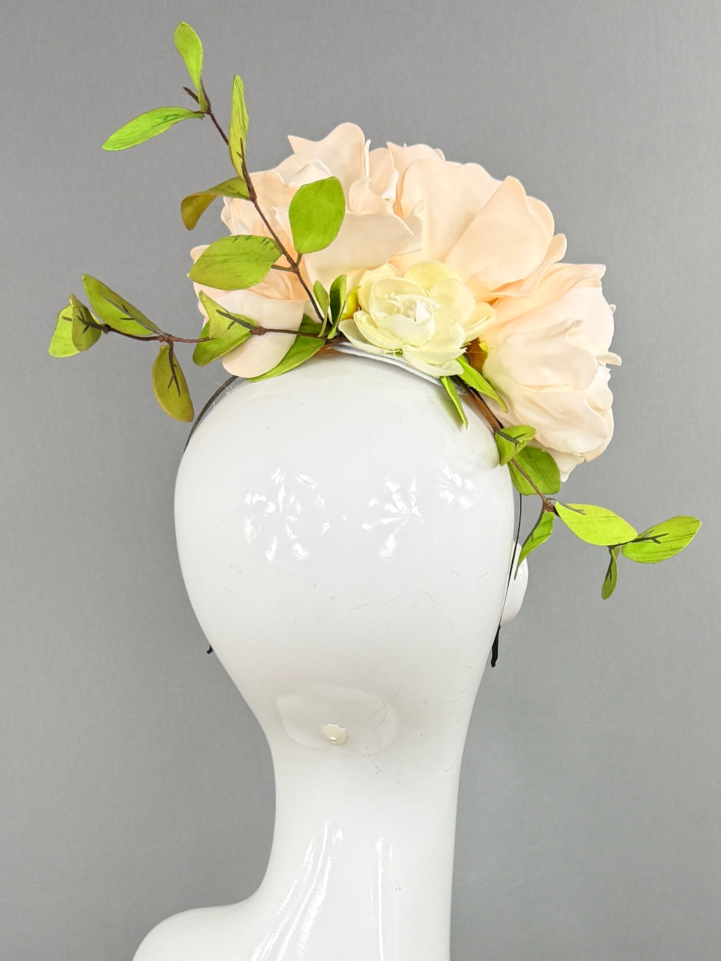 Kentucky Derby Fascinator Hat | Cream flowers and green leaves Headpiece | Derbyologie
