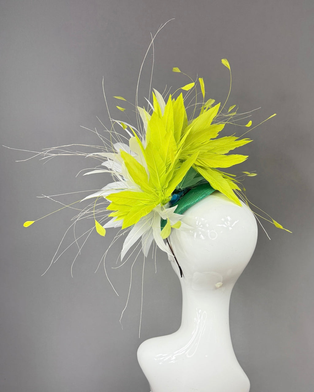 Kentucky Derby Fascinator Hat | Mint green poinsettias, with white and lime green feathers Headpiece | Derbyologie