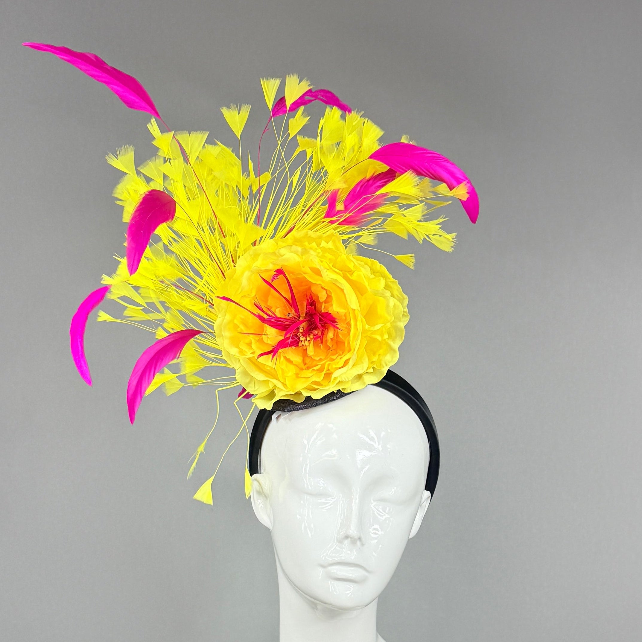 Kentucky Derby Hat | Yellow and pink Kentucky Derby Fascinator, Derby | Derbyologie