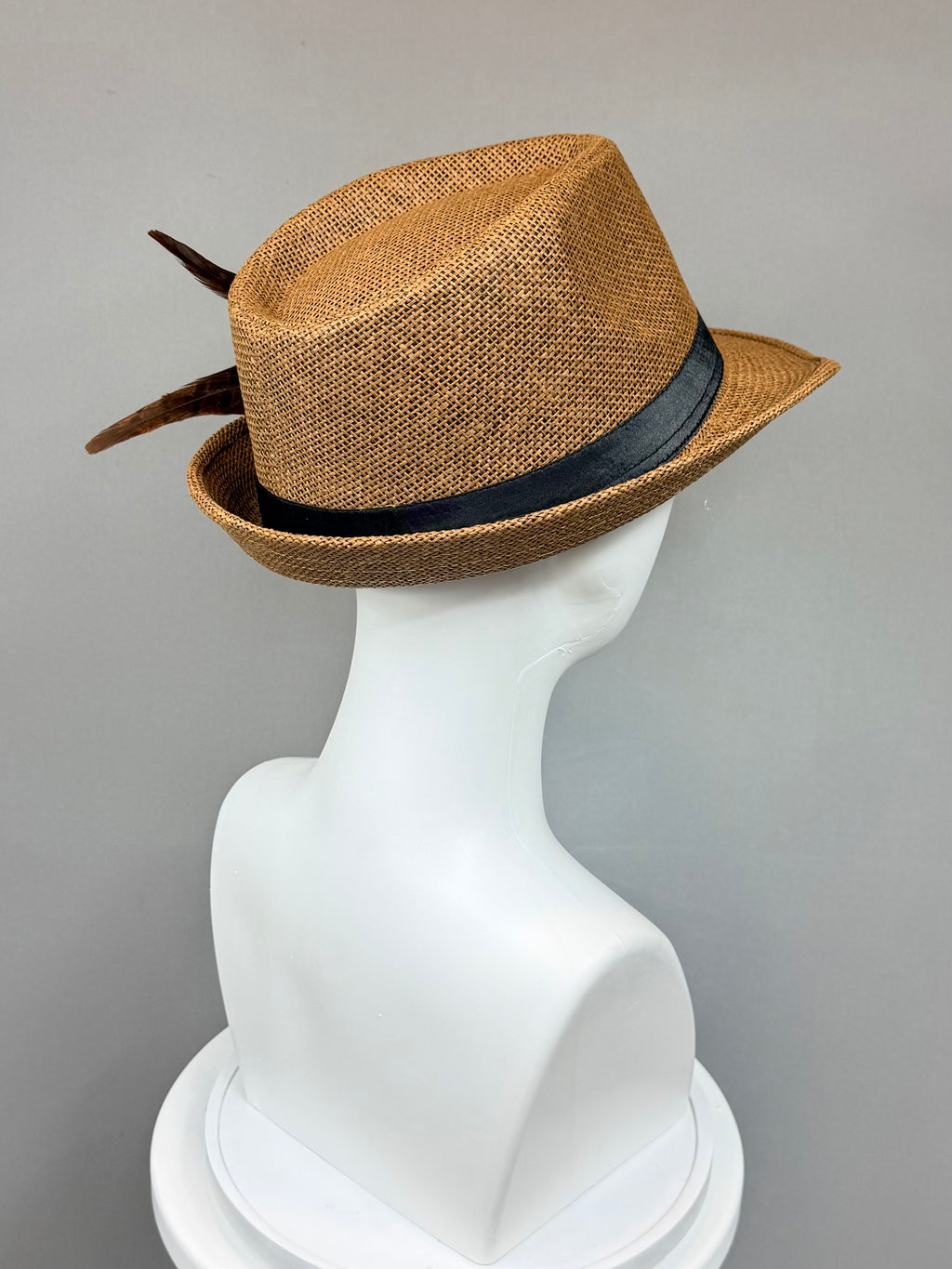 Kentucky Derby Men’s Hat | Brown Straw Fedora, Green Feather Hat| Derbyologie