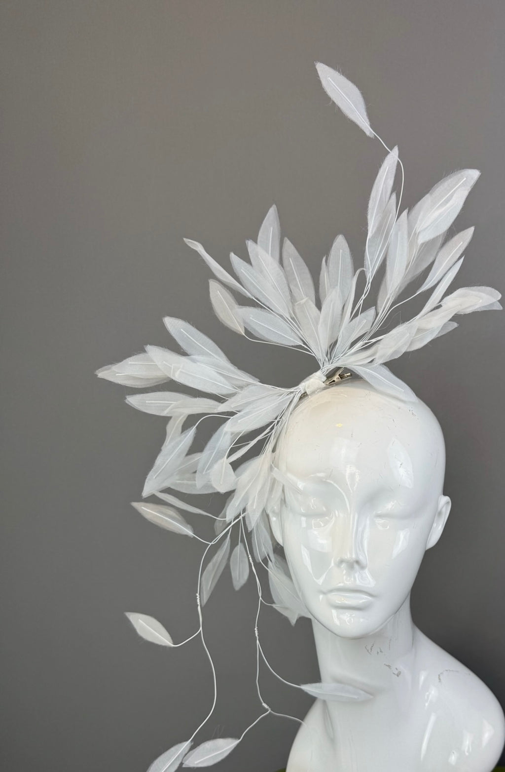 Kentucky Derby Feather Fascinator Hat for Women with white wiry feathers