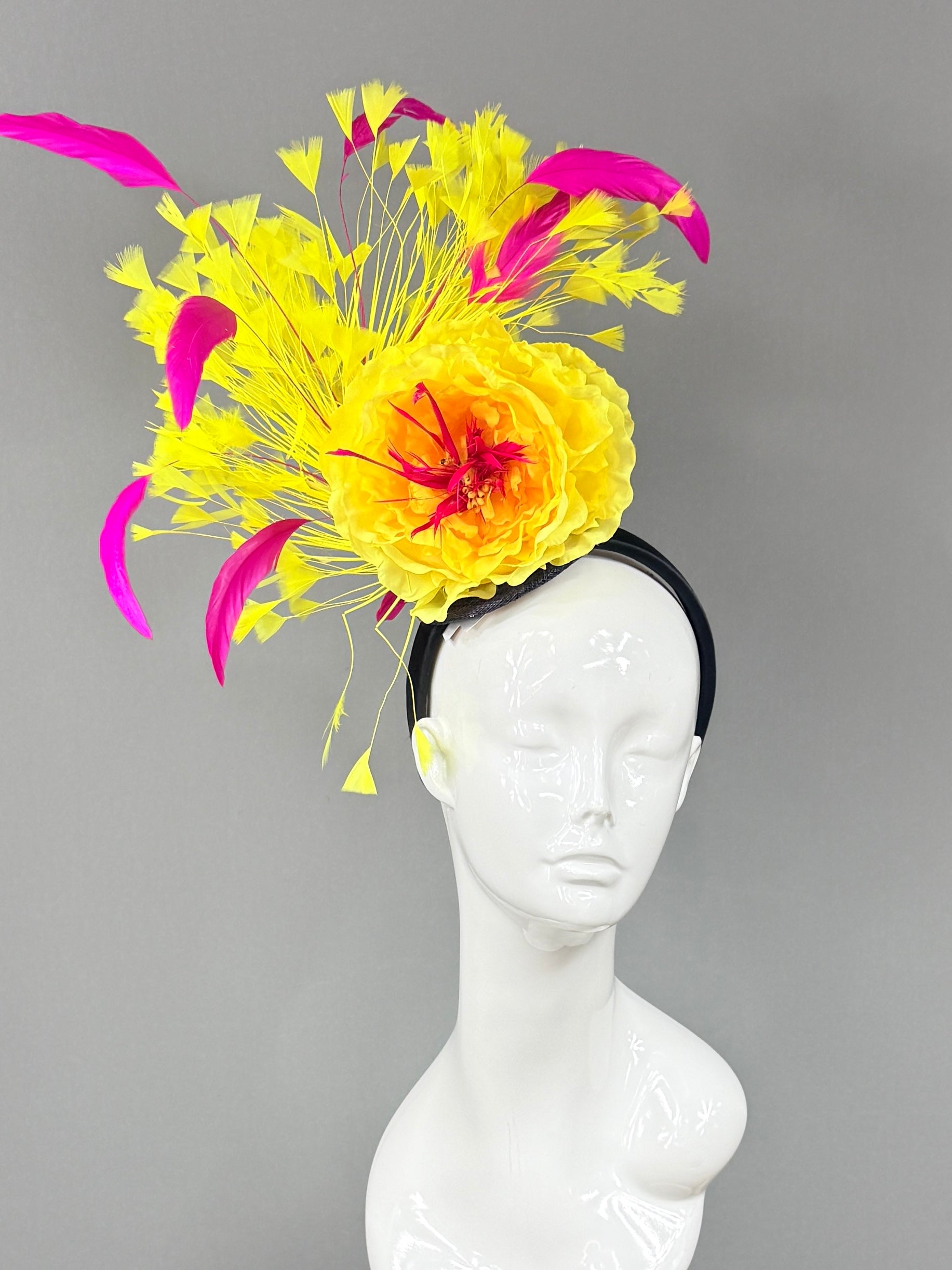 Kentucky Derby Hat | Yellow and pink Kentucky Derby Fascinator, Derby | Derbyologie