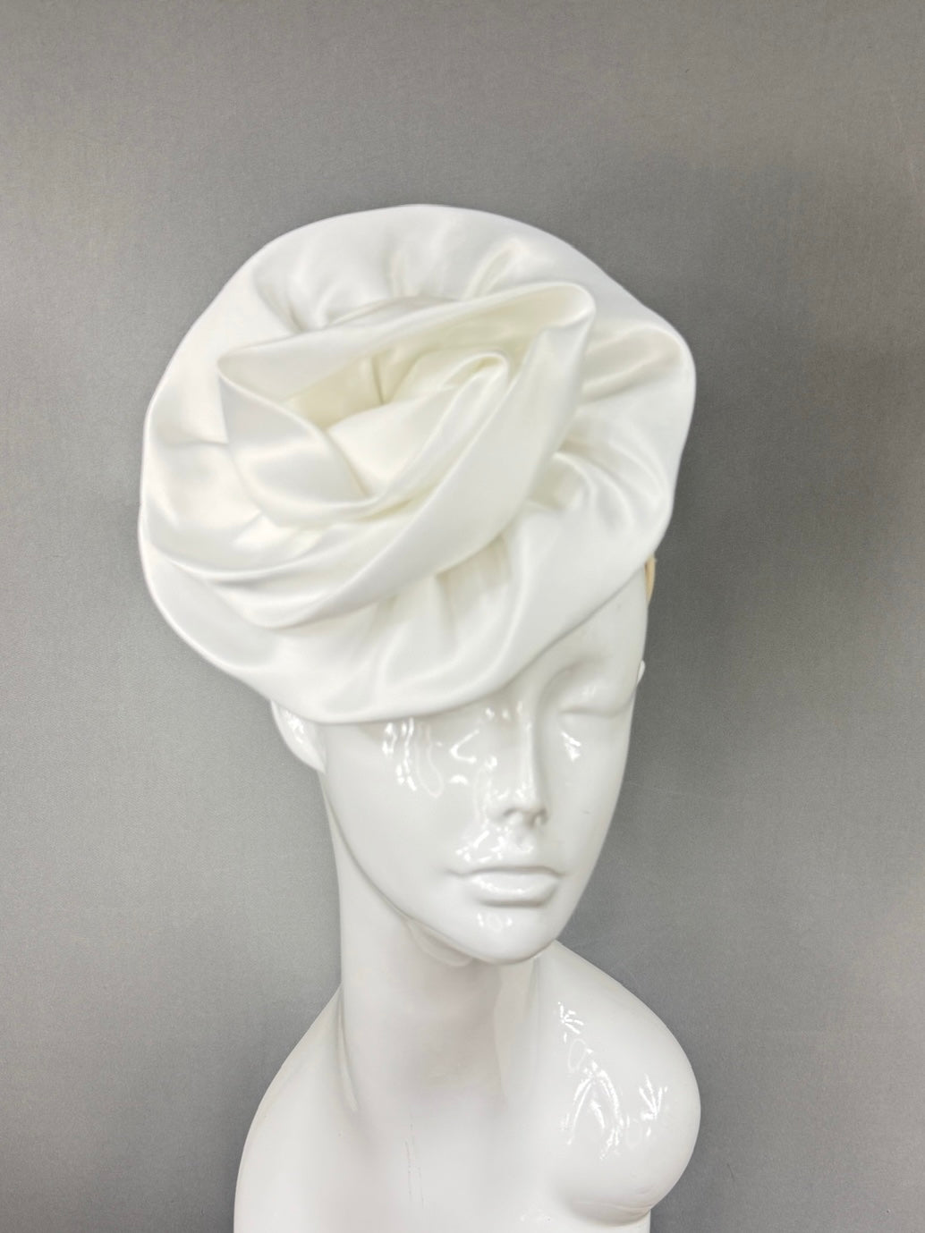 Kentucky Derby Fascinator Hat |  White fabric rose Headpiece | Derbyologie