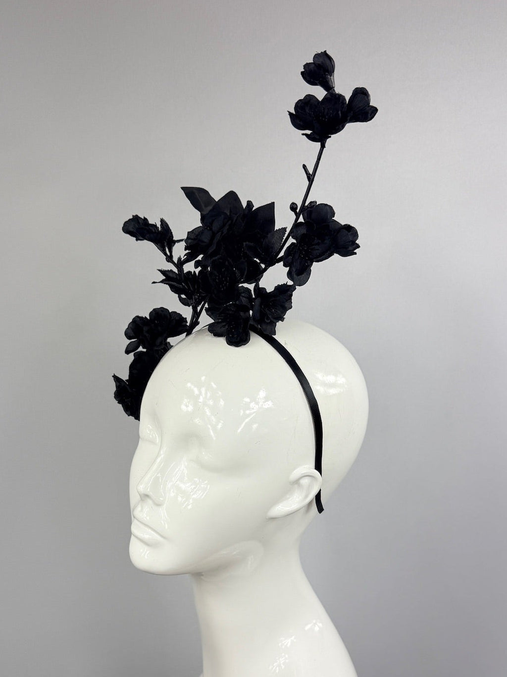 Kentucky Derby Fascinator Hat | Black Flower Headpiece | Derbyologie