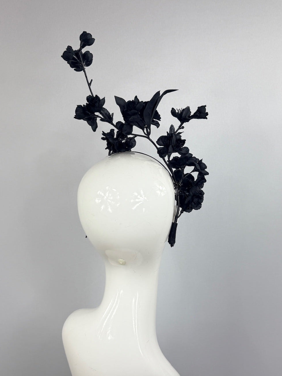 Kentucky Derby Fascinator Hat | Black Flower Headpiece | Derbyologie