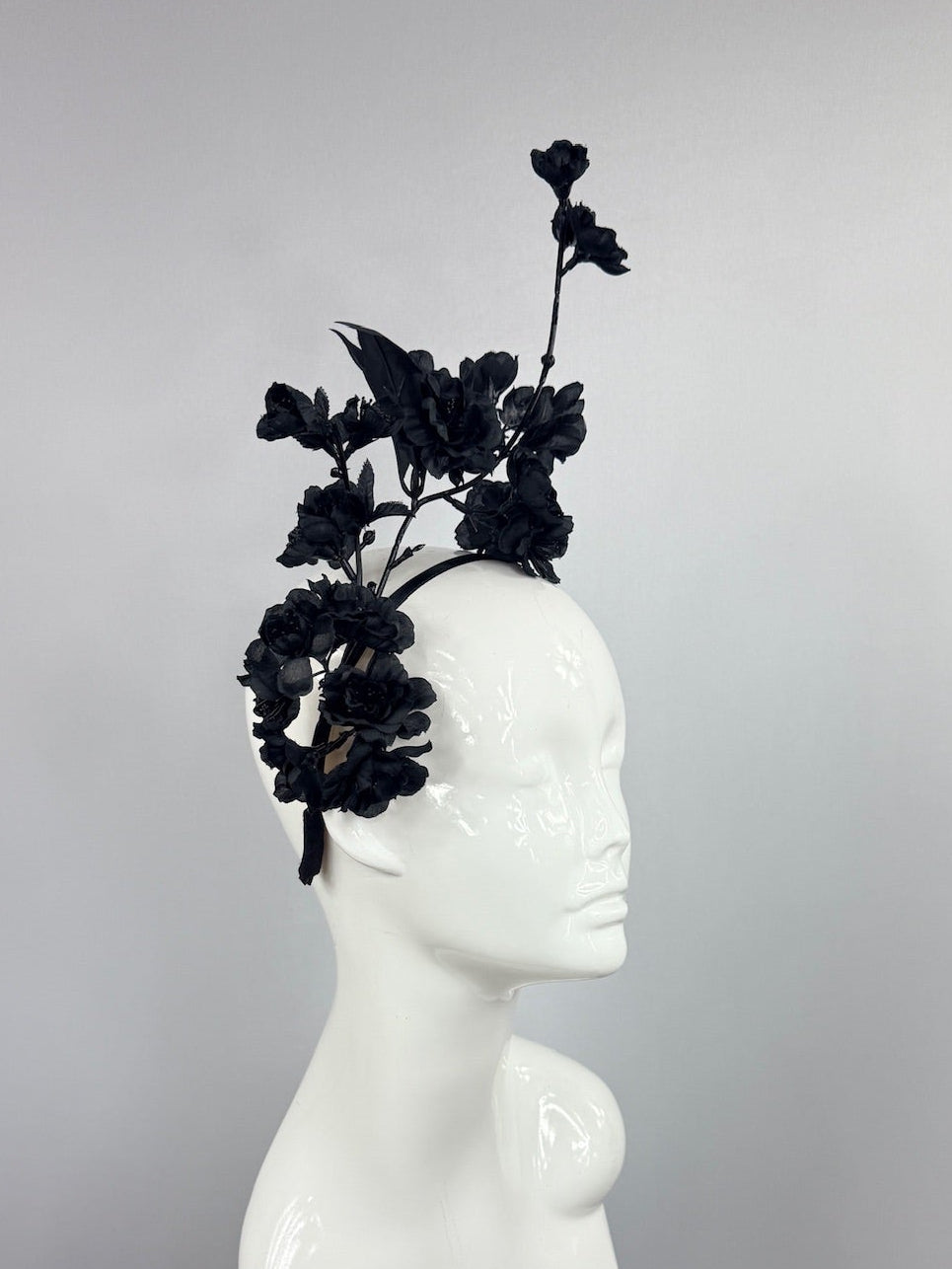 Kentucky Derby Fascinator Hat | Black Flower Headpiece | Derbyologie