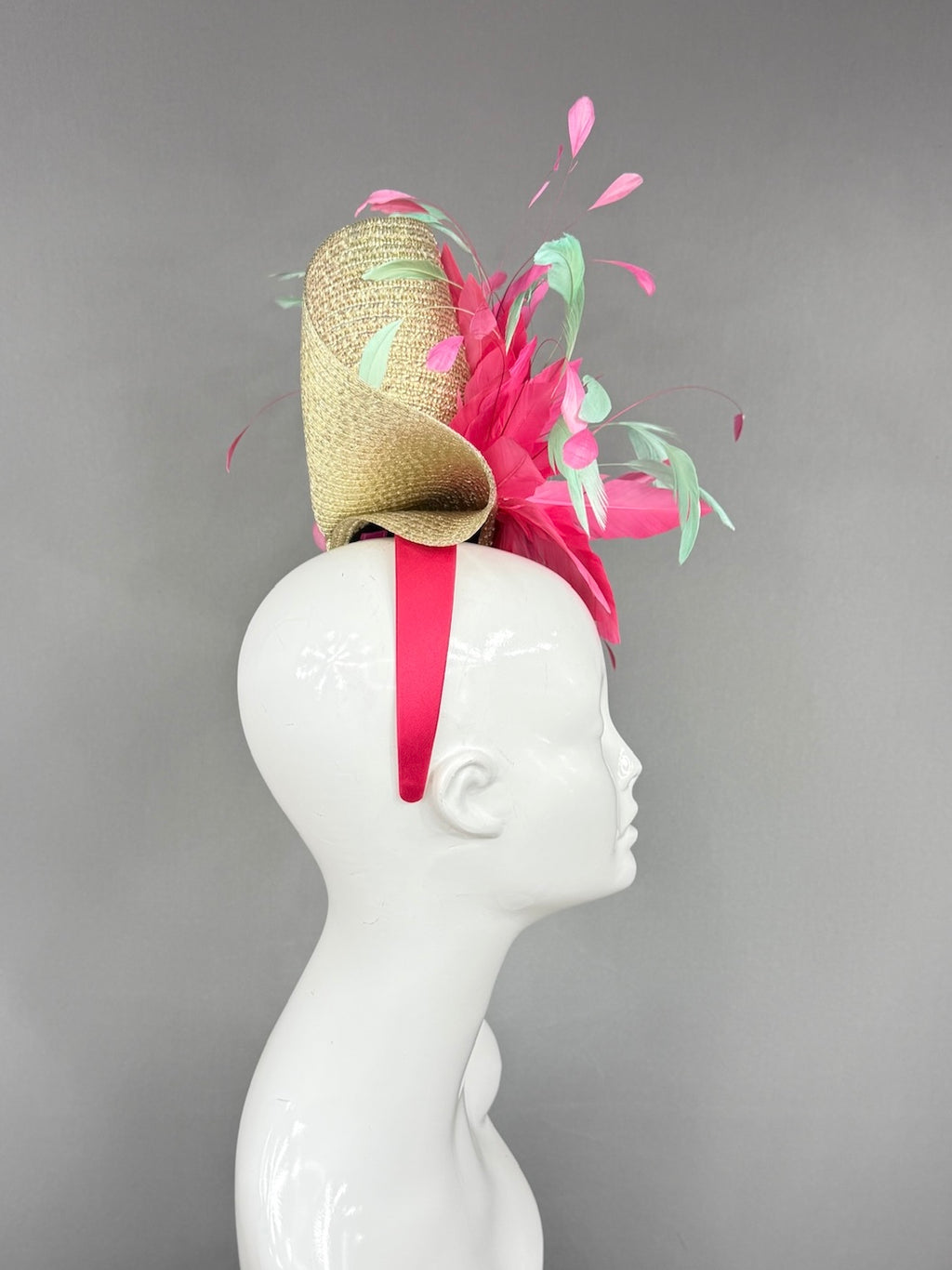 Kentucky Derby Fascinator Hat | Pink and mint green feathers Headpiece | Derbyologie