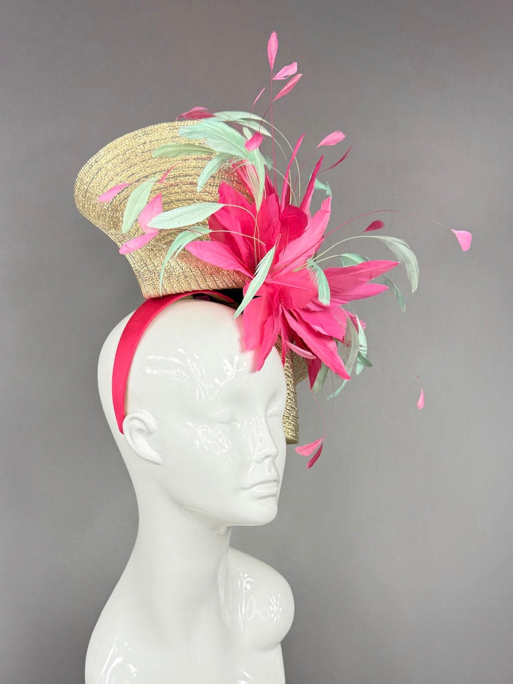 Kentucky Derby Fascinator Hat | Pink and mint green feathers Headpiece | Derbyologie