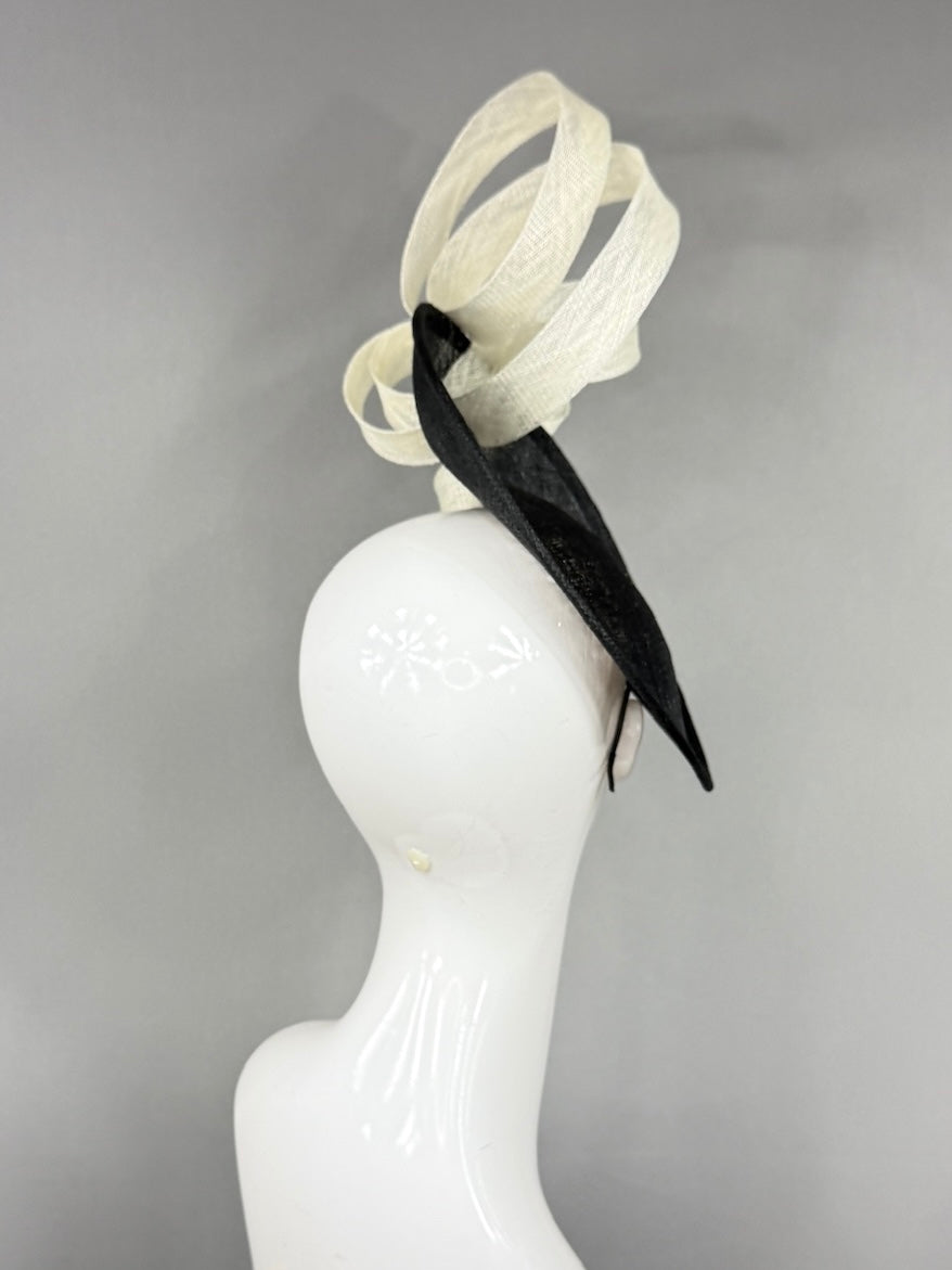 Kentucky Derby Fascinator Hat | Loops of sculpted ivory sinamay ribbon on a black saucer base Headpiece | Derbyologie