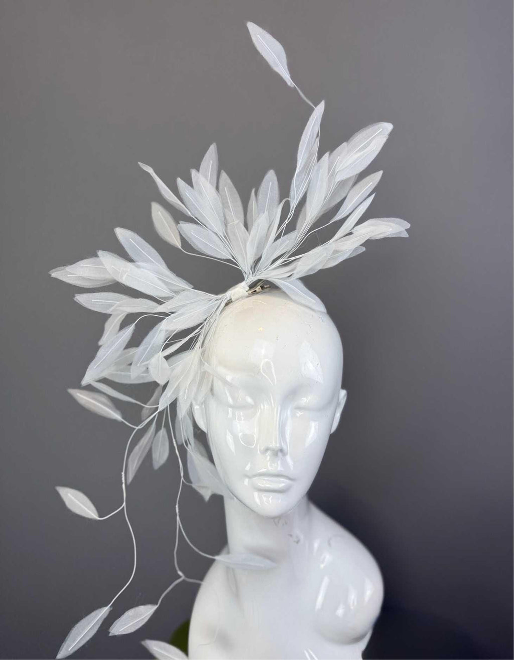 Kentucky Derby Fascinator Hat | White feather Headpiece | Derbyologie
